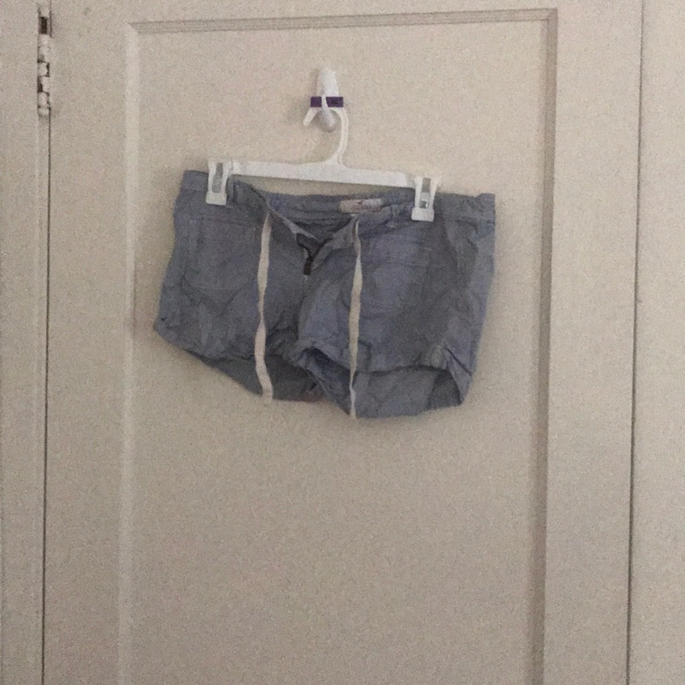 Shorts with tie string
